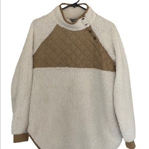L button neck sweater